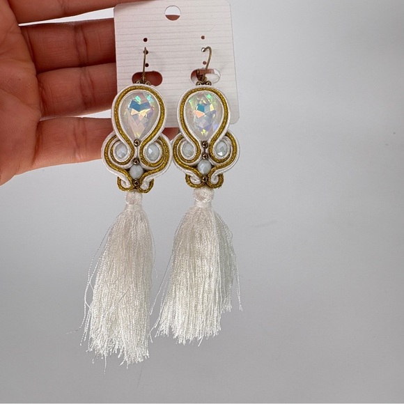 Soutache Russian Braid Handmade Tassel Earrings
White/Gold Summer Resort Wear - Picture 7 of 10